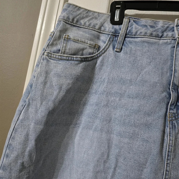 NWOT Ava & Viv A-Line Denim Midi Skirt, Light Wash, Front Slit, Plus Size 18W. - Picture 3 of 12